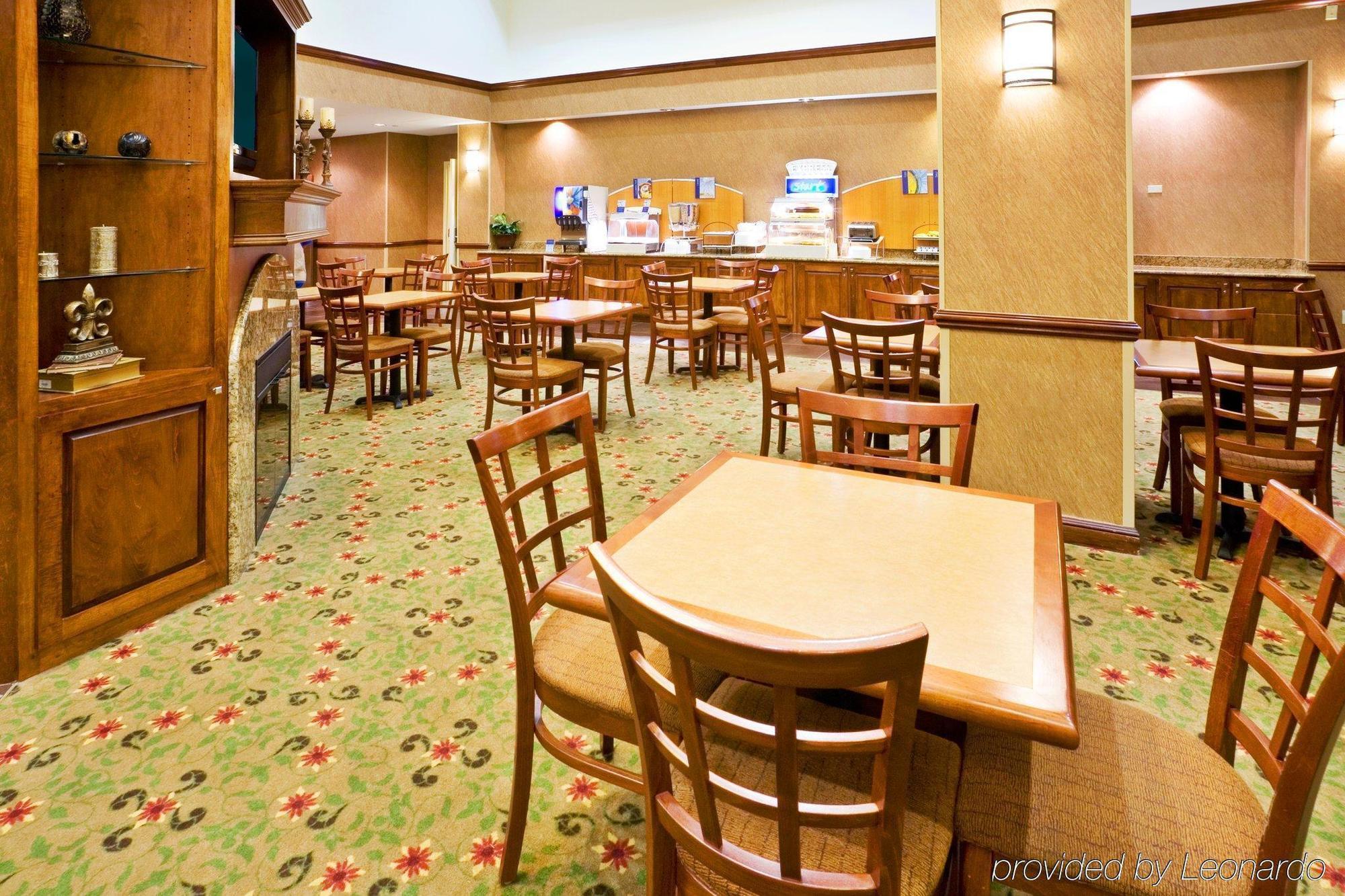 Holiday Inn Express & Suites Irving Conv Ctr - Las Colinas By Ihg Exterior foto